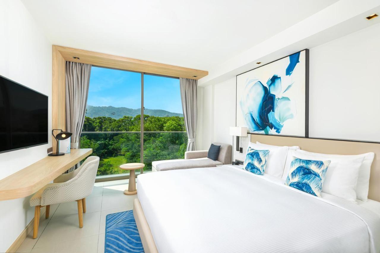 Hilton Garden Inn Phuket Bang Tao Exterior foto